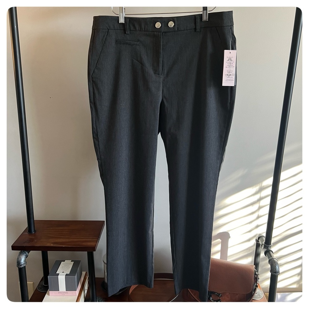 NANETTE LEPORE straight dress pants in charcoal gray